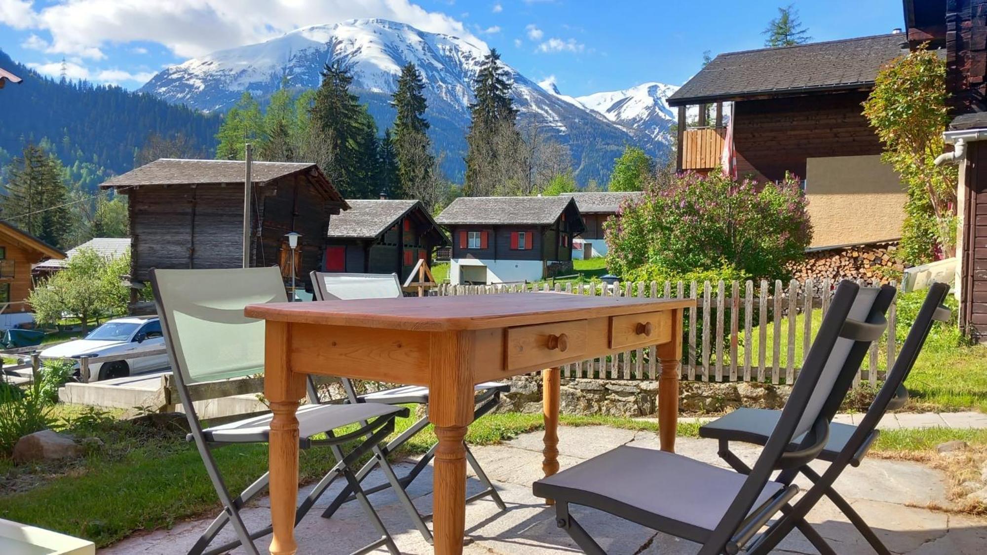 Heimeliges Walliserhaus Fiesch Ngoại thất bức ảnh